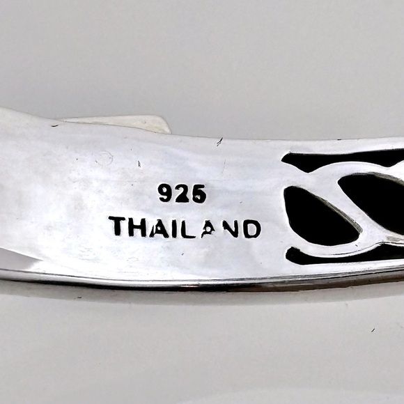 JAI by John Hardy Vintage Sterling Swirl Hinged Bracelet - Picture 7 of 7